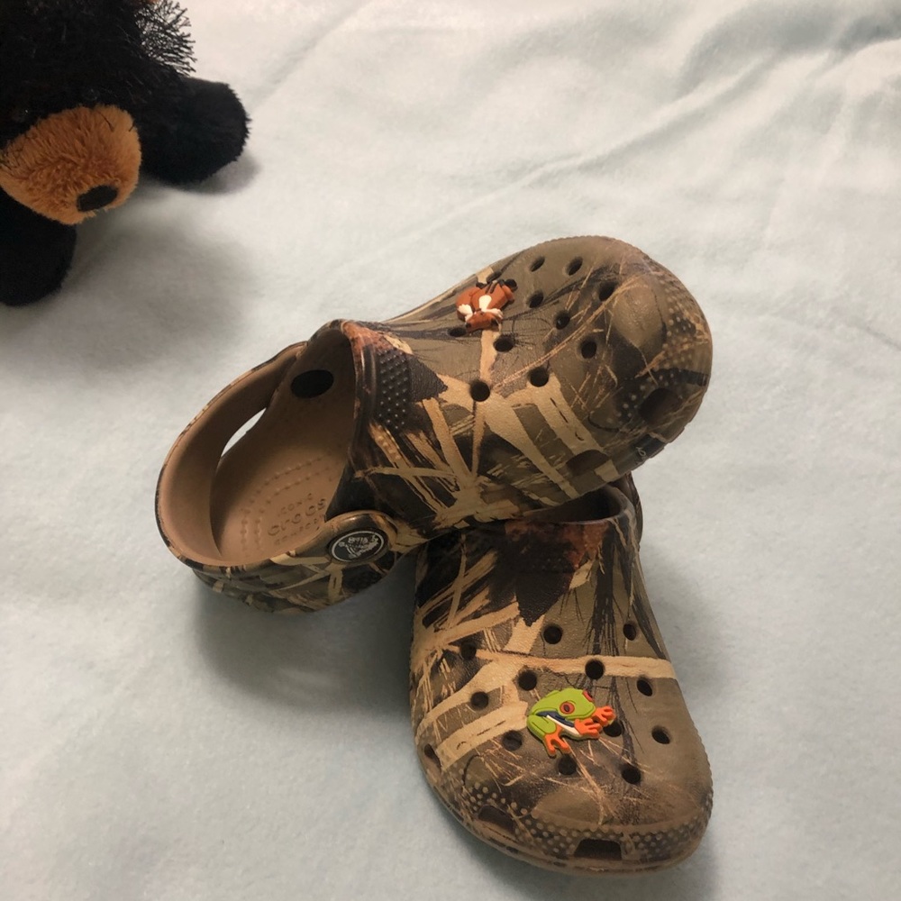 Boys CROC S, S. 8;  good condition